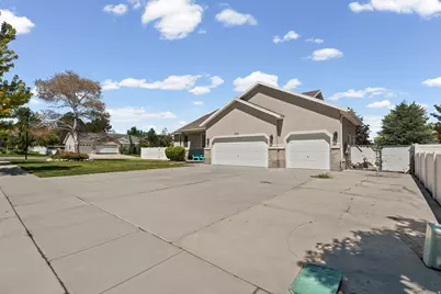 3762 W Elk Valley Ln S, South Jordan, UT 84095 - Photo 4