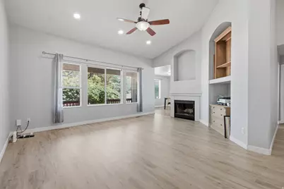 3762 W Elk Valley Ln S, South Jordan, UT 84095 - Photo 8
