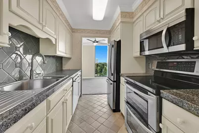 777 E South Temple S #11H, Salt Lake City, UT 84102 - Photo 10