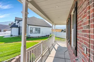 3661 N 2300 E, Layton, UT 84040 - Photo 76