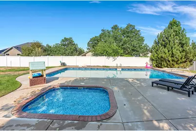 3661 N 2300 E, Layton, UT 84040 - Photo 6