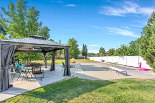 3661 N 2300 E, Layton, UT 84040 - Photo 60