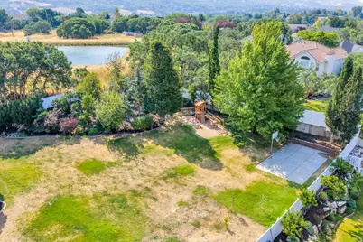 3661 N 2300 E, Layton, UT 84040 - Photo 92