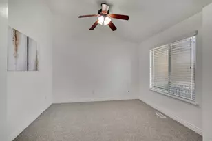 1394 W Sageberry Dr, Santaquin, UT 84655 - Photo 2