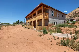760 N Lauritzen, Hildale, UT 84784 - Photo 16