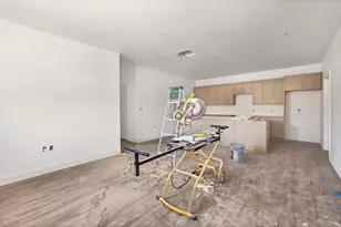 760 N Lauritzen, Hildale, UT 84784 - Photo 2