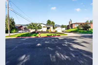 4452 S Jefferson Ave, South Ogden, UT 84403 - Photo 2