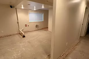 8012 S Bueno Vista Dr, West Jordan, UT 84088 - Photo 28
