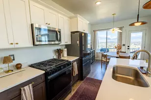 2672 N Blue Dawn Ln, Saratoga Springs, UT 84045 - Photo 8