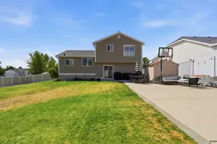 6104 W Castle Park Ln, West Jordan, UT 84084 - Photo 28