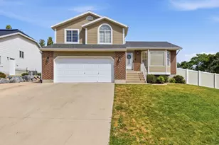 6104 W Castle Park Ln, West Jordan, UT 84084 - Photo 22