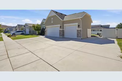 1422 E Lowe Peak Dr, Eagle Mountain, UT 84005 - Photo 2