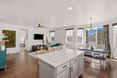1422 E Lowe Peak Dr, Eagle Mountain, UT 84005 - Photo 10