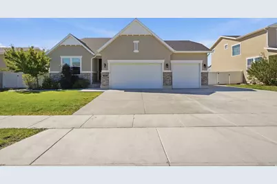 1422 E Lowe Peak Dr, Eagle Mountain, UT 84005 - Photo 1