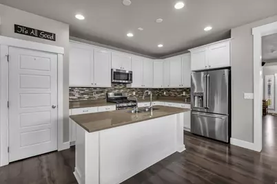 10562 S Sturgeon Dr, South Jordan, UT 84009 - Photo 12