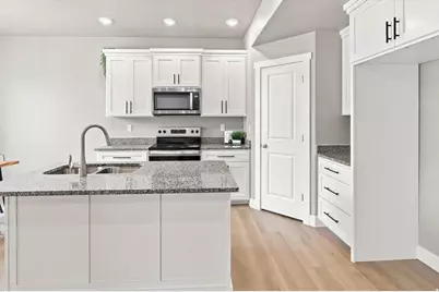 808 S 270 E #26, Smithfield, UT 84335 - Photo 4