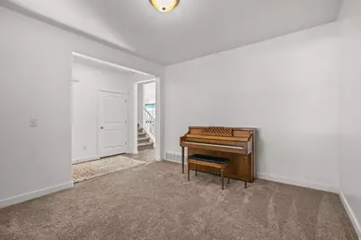 2669 N McLaws Ave, Layton, UT 84040 - Photo 6