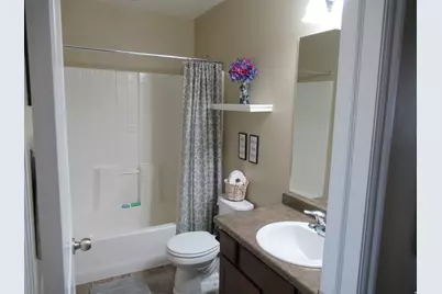 1624 N Hollyhock Cir W, Farmington, UT 84025 - Photo 14