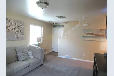 1624 N Hollyhock Cir W, Farmington, UT 84025 - Photo 4