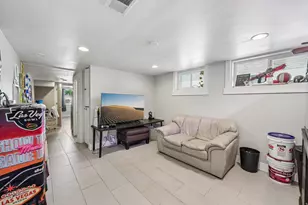 552 S 1200 E, Salt Lake City, UT 84106 - Photo 22