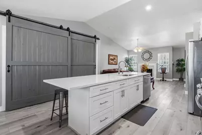 984 N 400 W #B, American Fork, UT 84003 - Photo 14