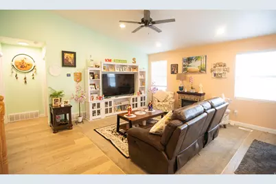 1428 N 3500 W, Provo, UT 84601 - Photo 8
