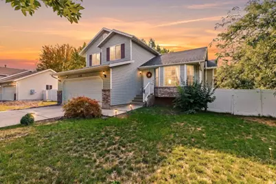 1124 S 925 W, Woods Cross, UT 84087 - Photo 2