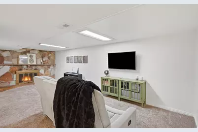 410 E 9120 S, Sandy, UT 84070 - Photo 28