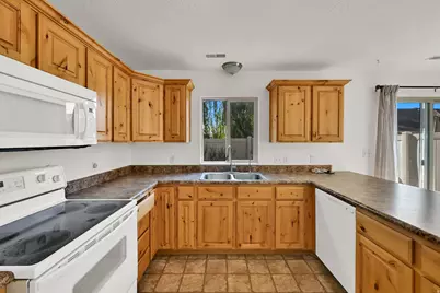 761 N Blackhorse Dr E, Spanish Fork, UT 84660 - Photo 6