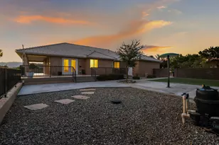 509 W Damascus Dr, Bloomington, UT 84790 - Photo 32
