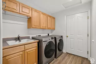 509 W Damascus Dr, Bloomington, UT 84790 - Photo 10