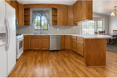 600 E 200 N, Mount Pleasant, UT 84647 - Photo 6