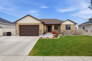 819 W 1450 S, Springville, UT 84663 - Photo 2