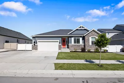 5420 N Cliffrose Dr, Eagle Mountain, UT 84005 - Photo 2