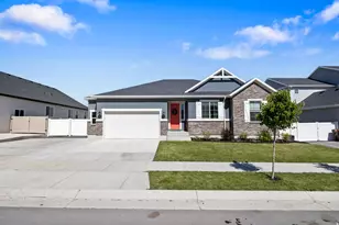 5420 N Cliffrose Dr, Eagle Mountain, UT 84005 - Photo 2