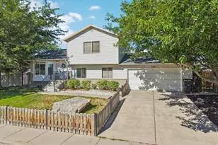 6504 S Fairwind Dr W, Taylorsville, UT 84129 - Photo 2