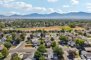 6504 S Fairwind Dr W, Taylorsville, UT 84129 - Photo 28