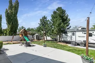 5902 W Wolf Creek Ct S, Salt Lake City, UT 84118 - Photo 18