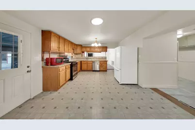 556 W Greenleaf Dr, Murray, UT 84123 - Photo 12