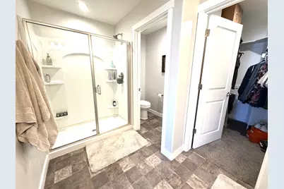 5696 W Pelican Ridge Ln, West Valley, UT 84118 - Photo 10