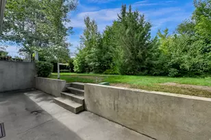 5714 S Laurelwood St, Holladay, UT 84121 - Photo 38