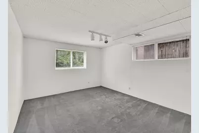 5714 S Laurelwood St, Holladay, UT 84121 - Photo 28