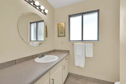 5714 S Laurelwood St, Holladay, UT 84121 - Photo 20