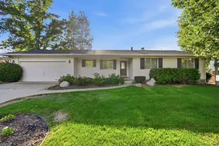5714 S Laurelwood St, Holladay, UT 84121 - Photo 1