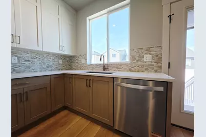 2951 N Devon Dr #246, Plain City, UT 84404 - Photo 4