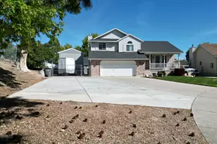 1896 W Orchard View Circle, South Jordan, UT 84095 - Photo 2
