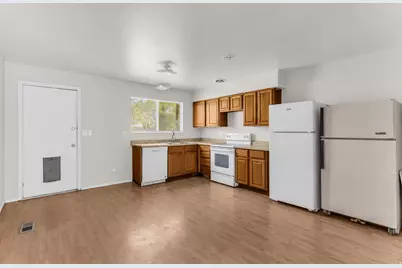 608 Swenson Ave, Springville, UT 84663 - Photo 6