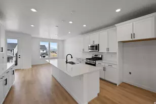 12674 S Lincoln Peak Ln, Herriman, UT 84096 - Photo 8