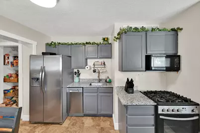 10282 S Zinnia Way, Sandy, UT 84094 - Photo 8
