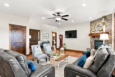 6772 W Clear Water Dr, Herriman, UT 84096 - Photo 16